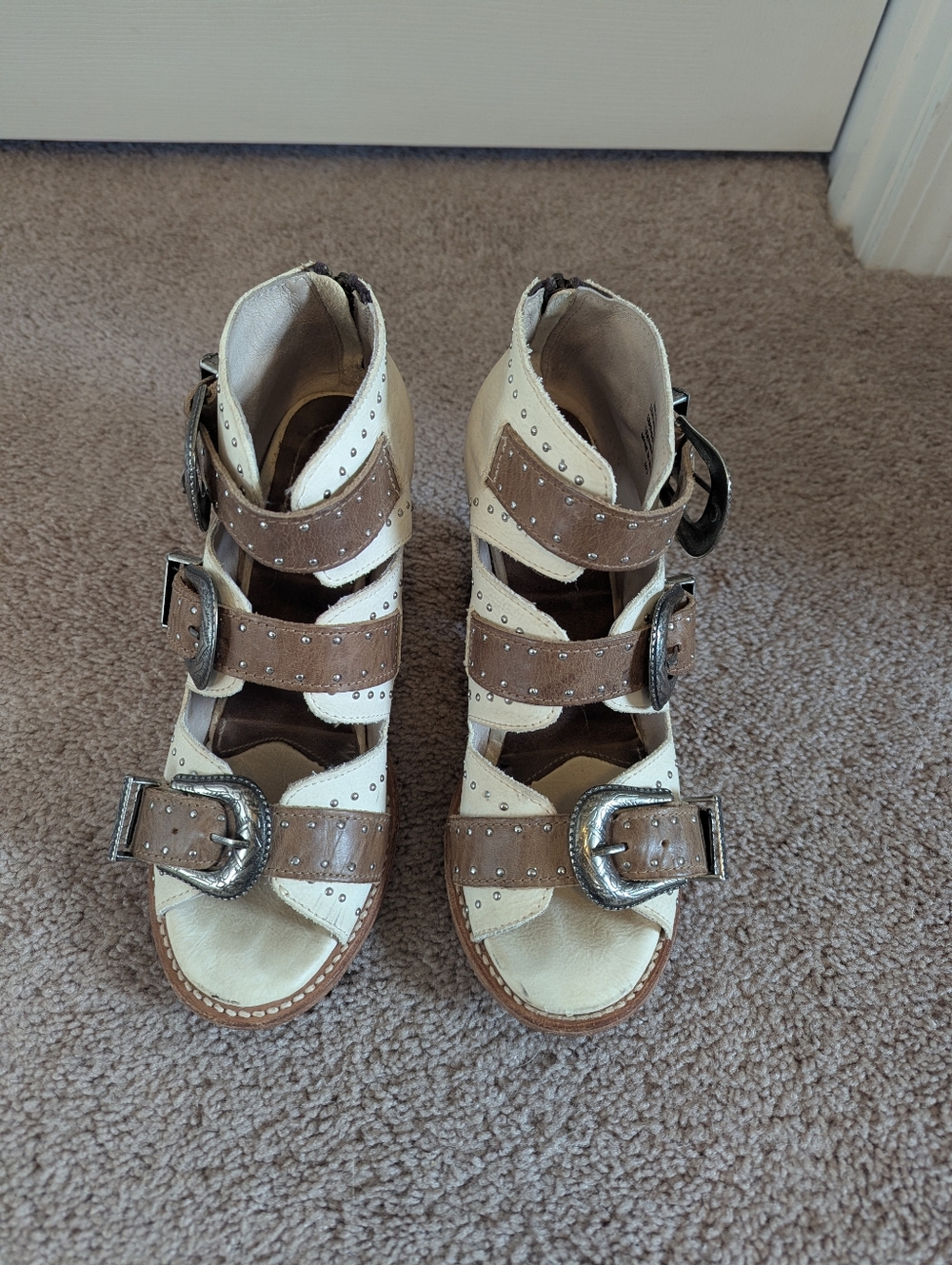 Freebird "Violet" Brown and Cream Buckle Sandals Size 9